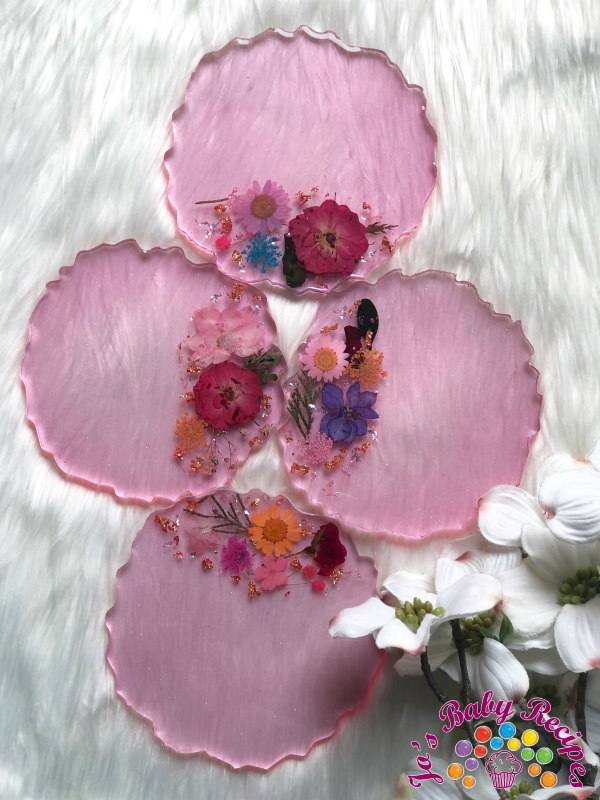 Set 4 coastere rotunde roz din rasina cu insertii de flori, PWE-13