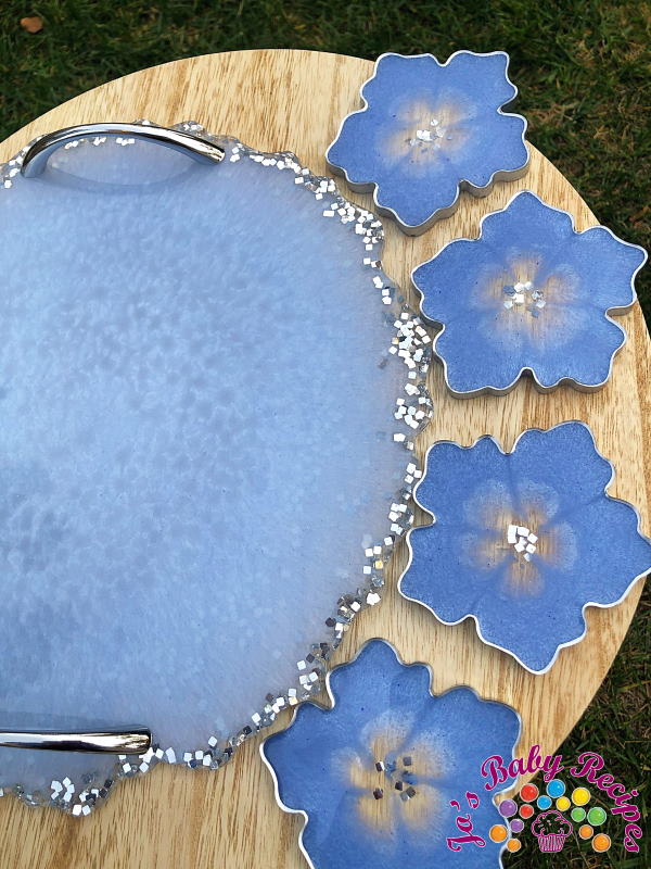 Set round tray and 4 ribs blue flower from the resin, PWE-31